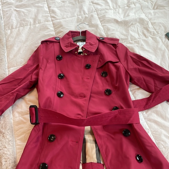 Stunning NWT red #trenchcoat perfect fit for spring - Picture 3 of 9